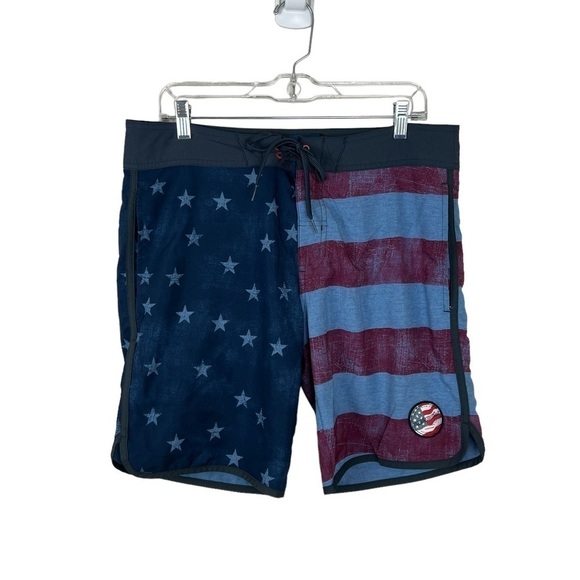 Travis Mathew Wing It Board Shorts American Flag Print - Picture 1 of 5